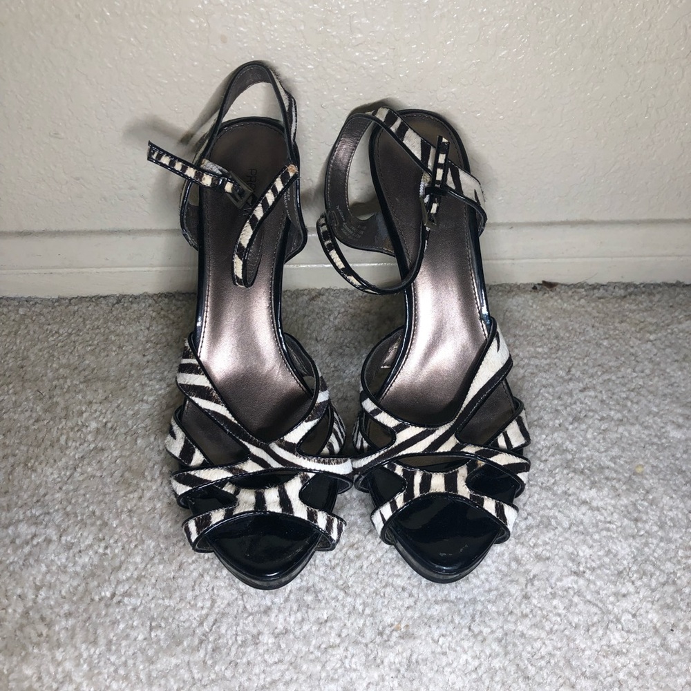 Preview Zebra size 9.5 strappy heel